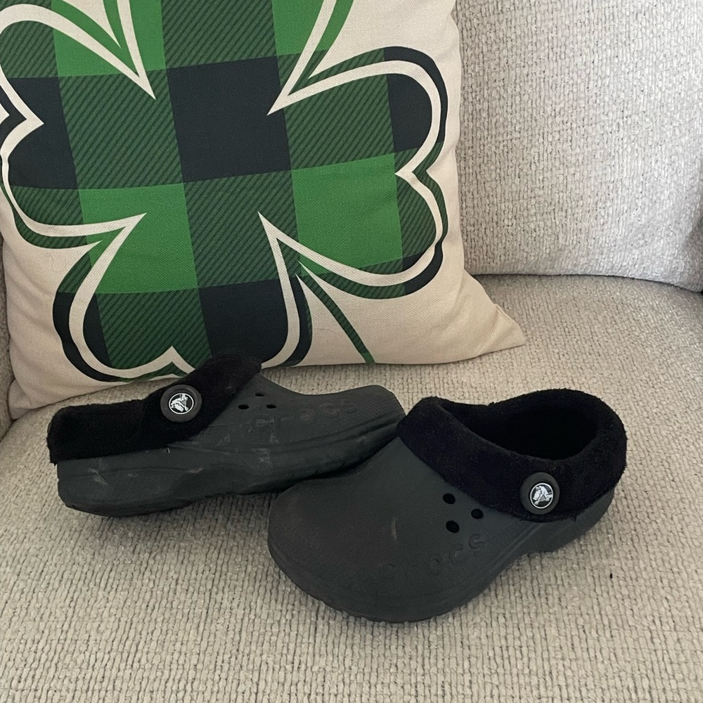 Kids Black Crocs with Fleece Lining